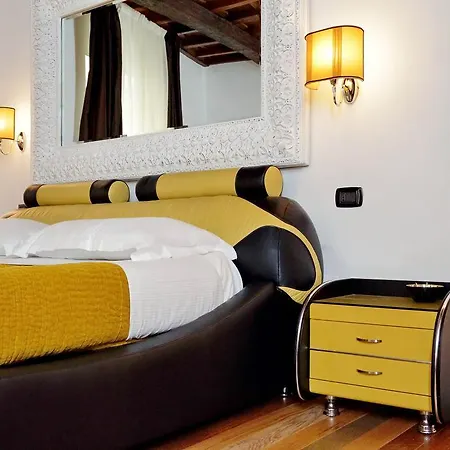 Hub Spagna Guest House *